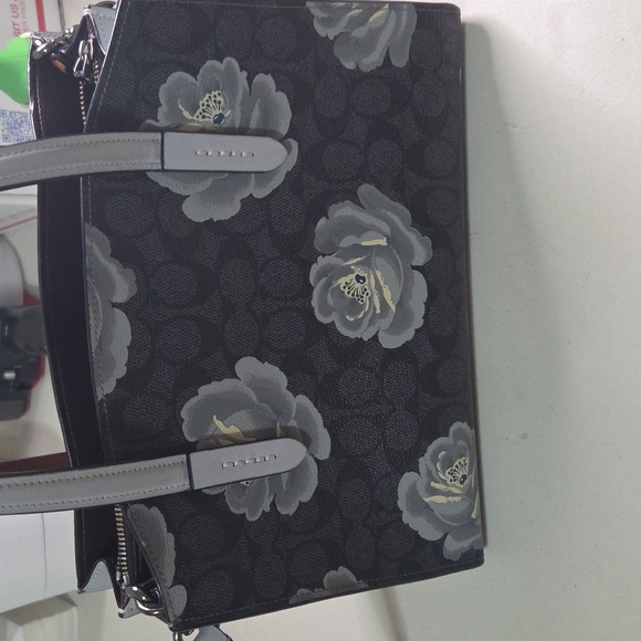 Coach Floral Carryall 28 - Picture 1 of 8